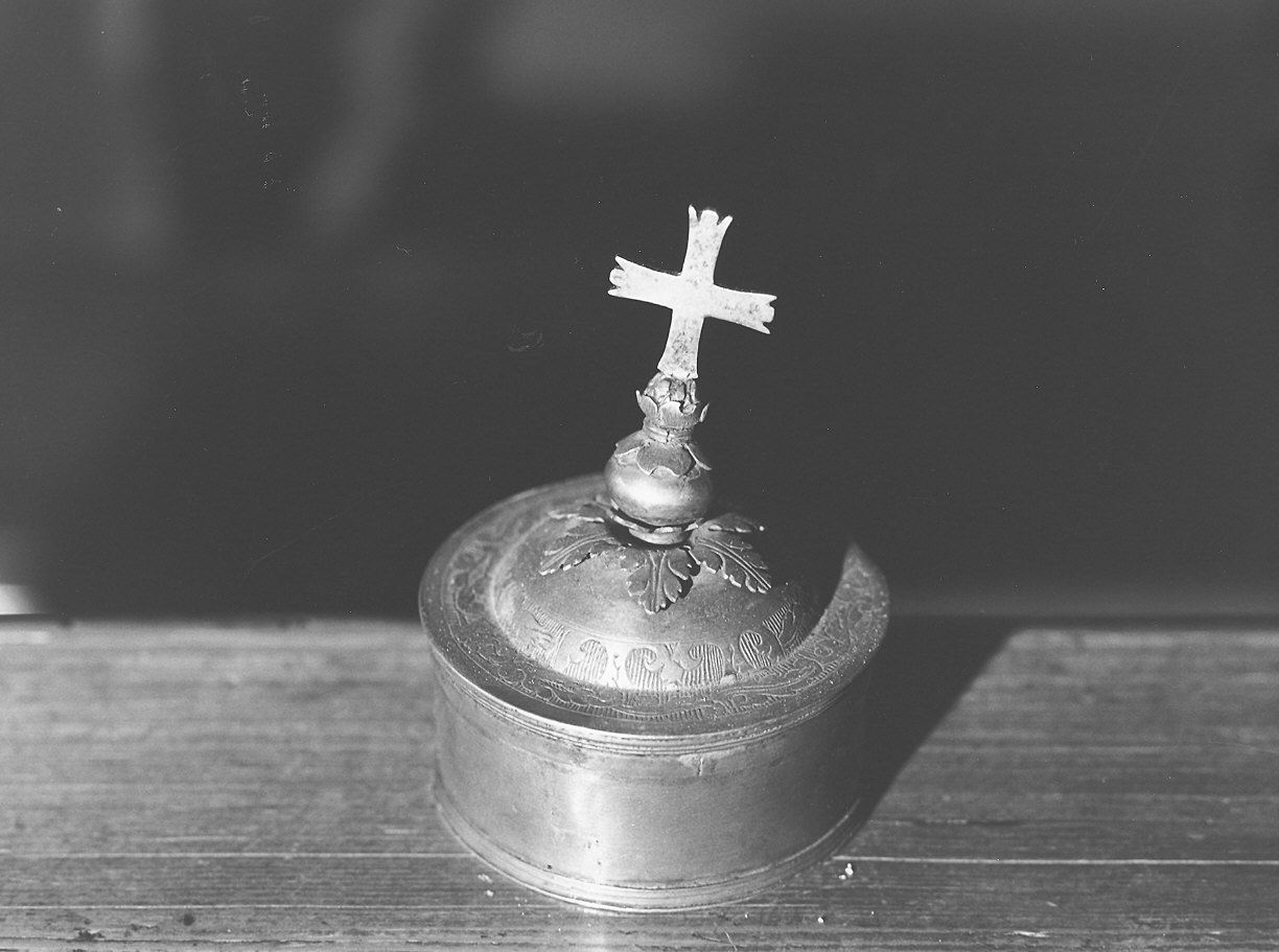 vasetto per l'olio degli infermi - ambito parmense (fine/inizio secc. XVI/ XVII)