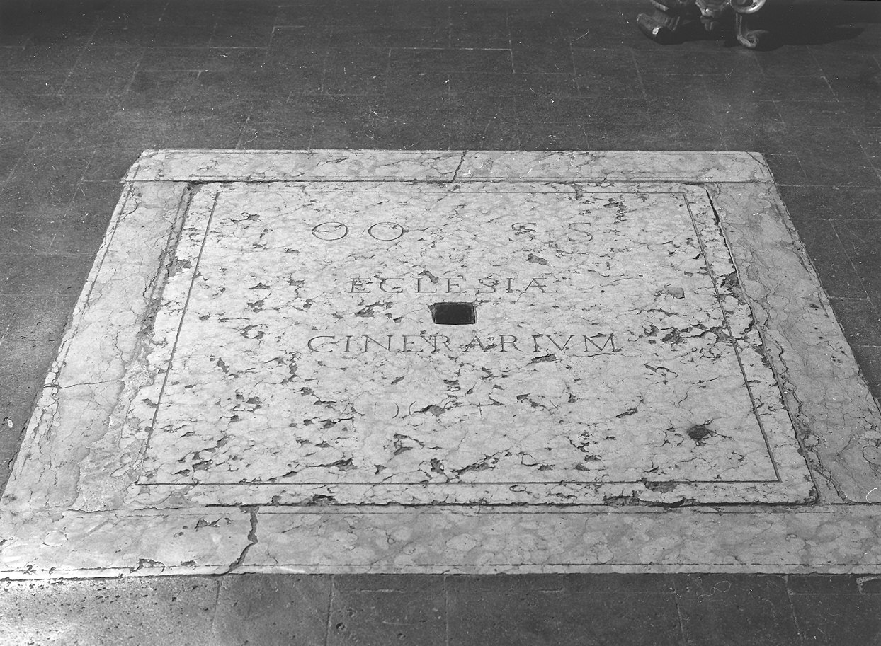 lapide tombale - ambito parmense (sec. XVIII)