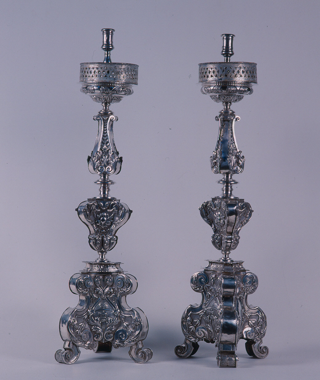 candeliere d'altare, coppia - ambito parmense (secc. XVII/ XVIII)