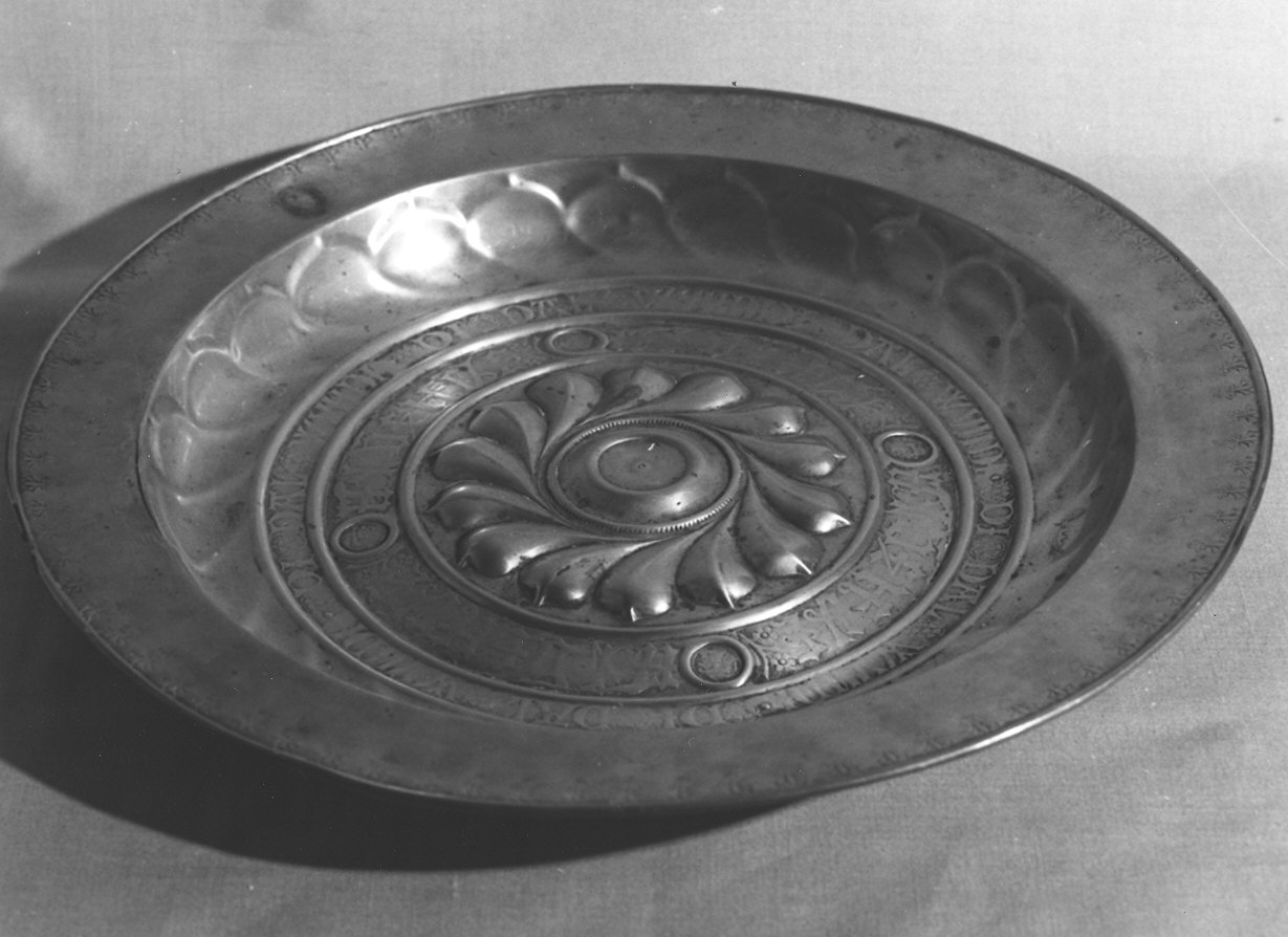 piatto per elemosine - ambito tedesco (secc. XVI/ XVII)