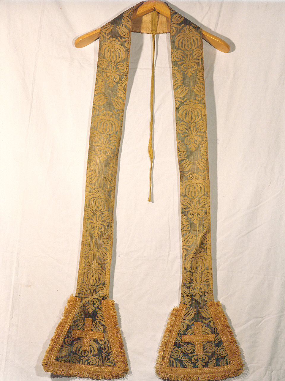 stola - manifattura italiana (fine/inizio secc. XVII/ XVIII, sec. XX)
