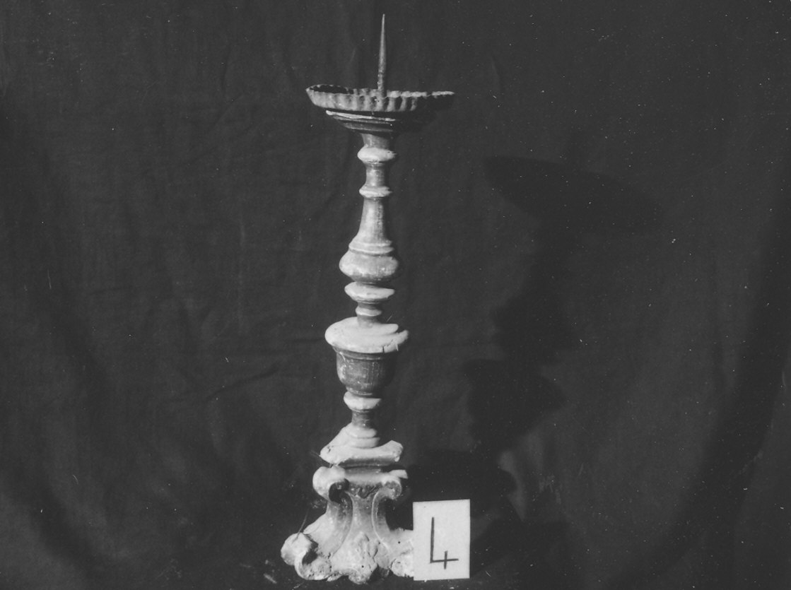 candeliere d'altare, serie - ambito parmense (sec. XVIII)