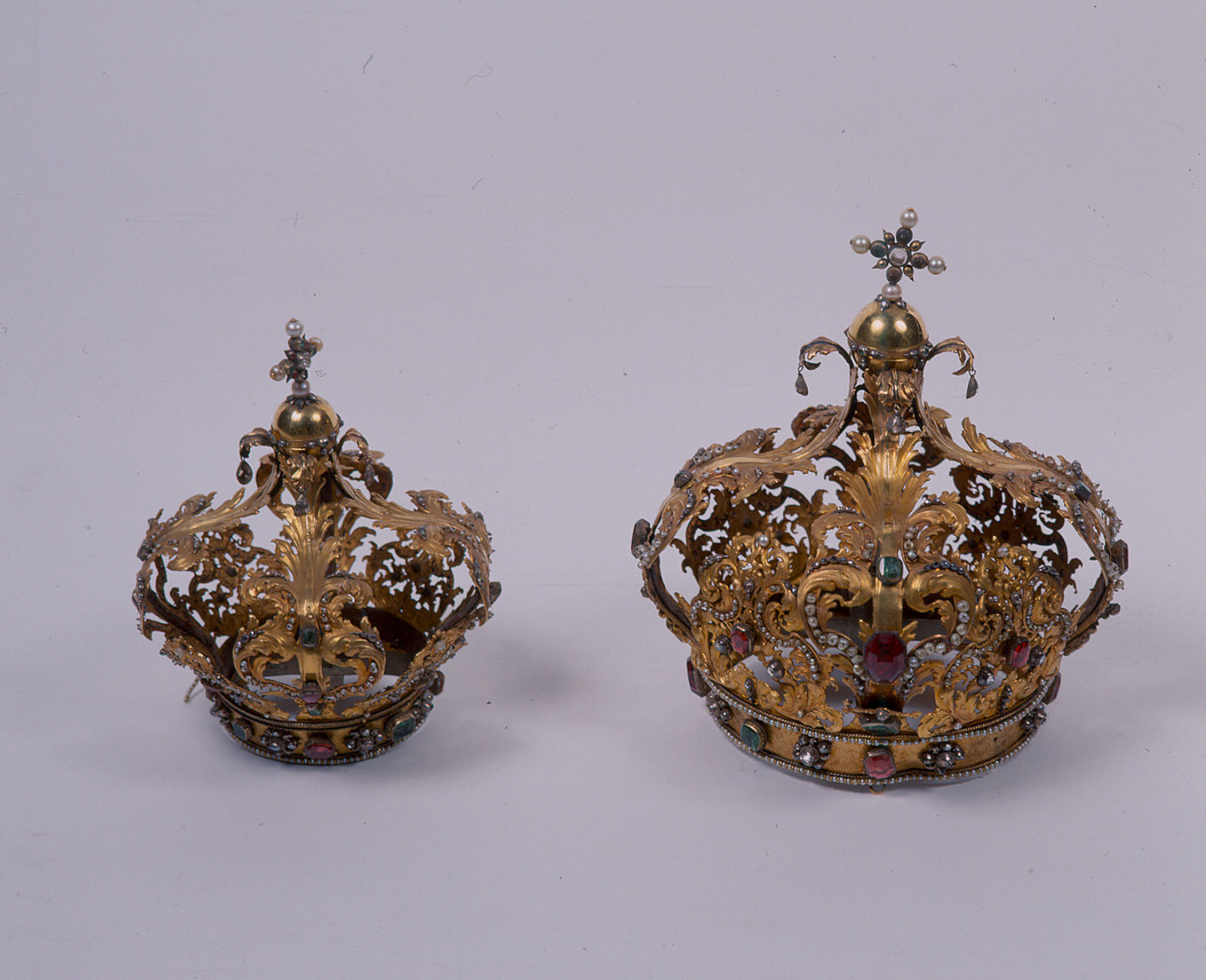 corona da statua, serie di Patrini Ventura, Ferrari Girolamo (sec. XVIII)