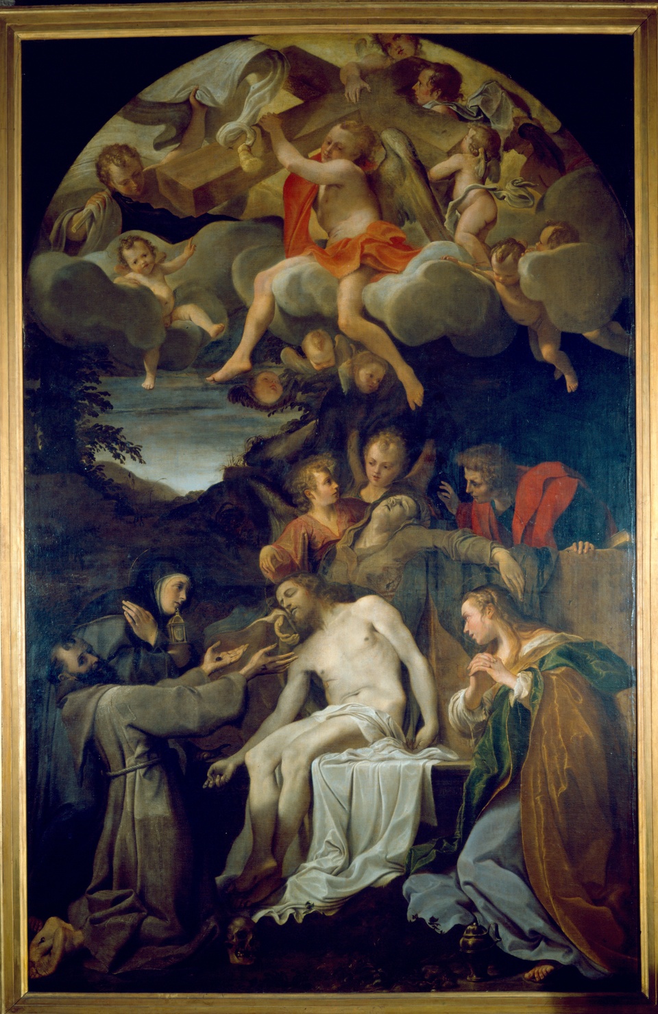 Pietà con i santi Giovanni Evangelista, Maddalena, Francesco, Chiara d'Assisi e angeli (dipinto) di Carracci Annibale (sec. XVI)
