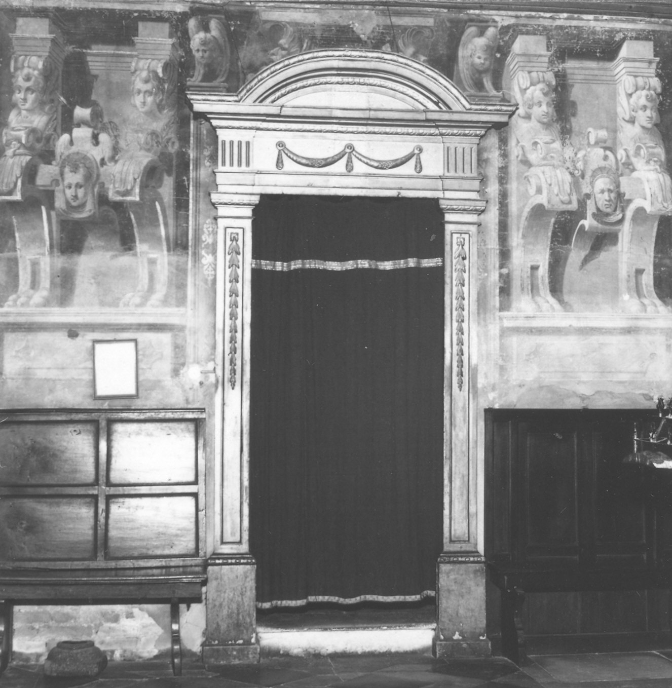 portale, coppia - ambito emiliano (sec. XVIII)