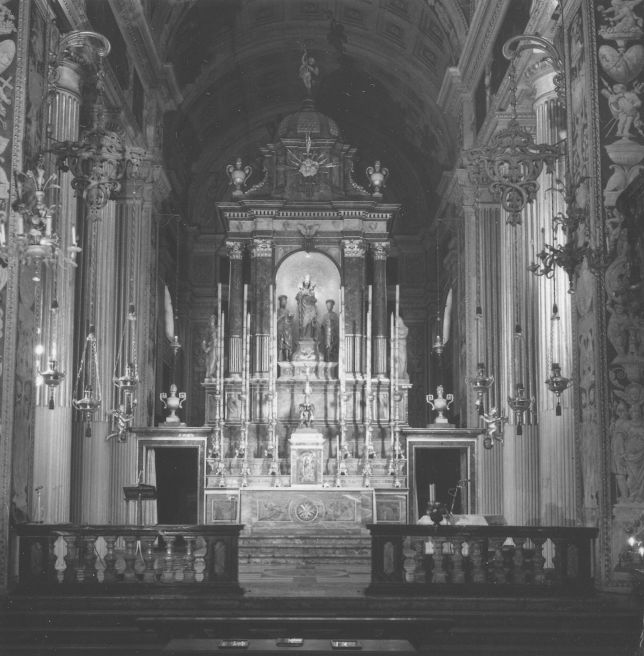 altare maggiore di Buzzi Giuseppe (sec. XVIII)