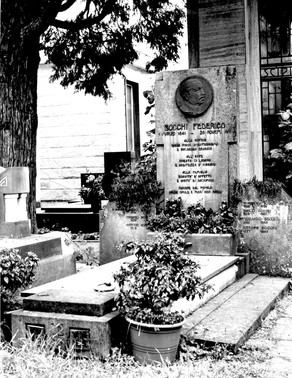 monumento funebre - a lastra - ambito parmense (sec. XX)