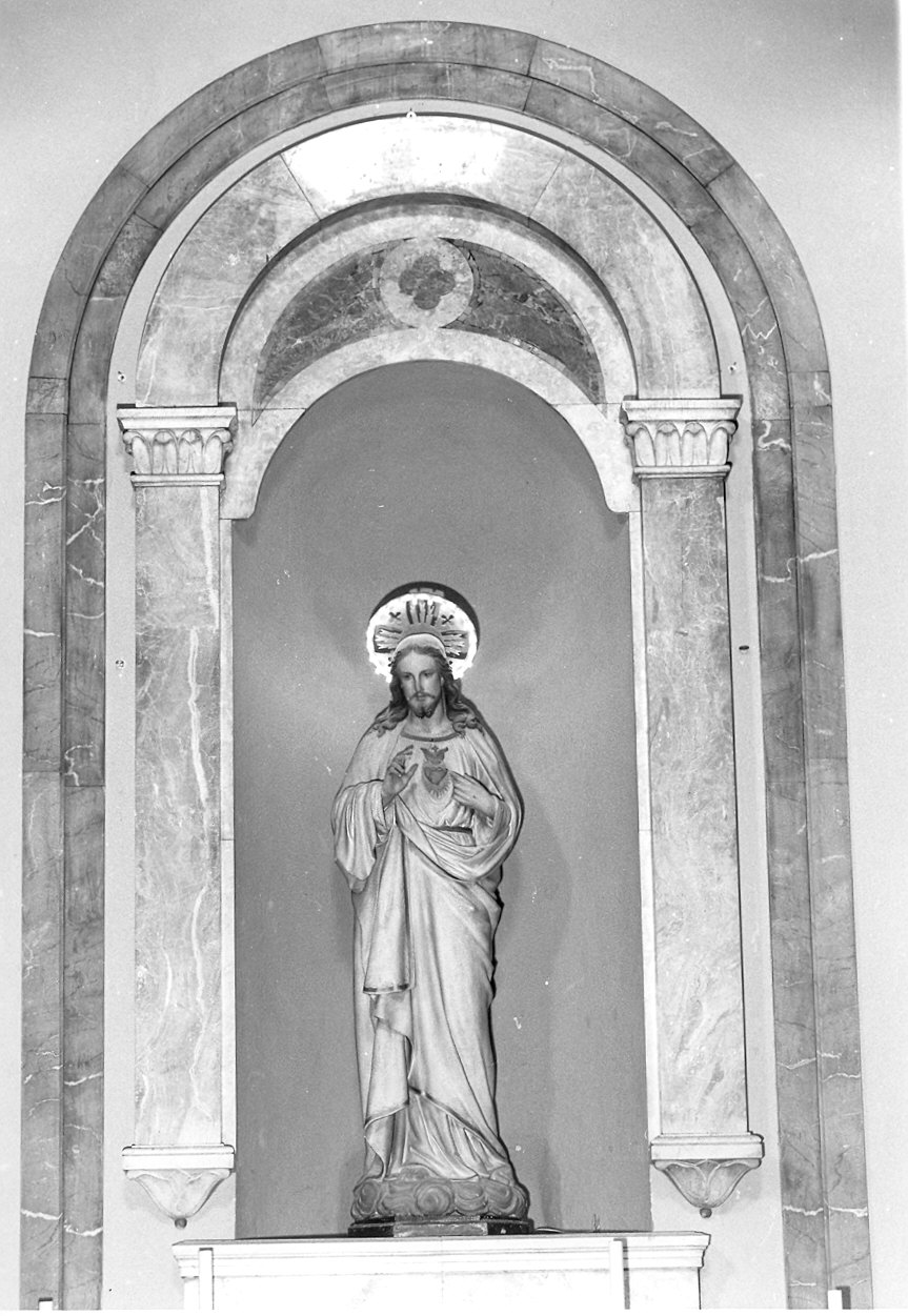 Sacro Cuore di Gesù (statua) di Dal Monte Enrico (sec. XX)