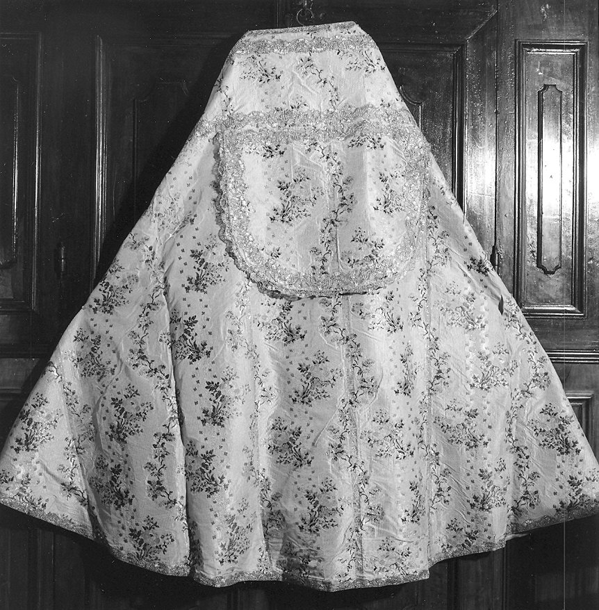 piviale - manifattura francese (terzo quarto sec. XVIII)