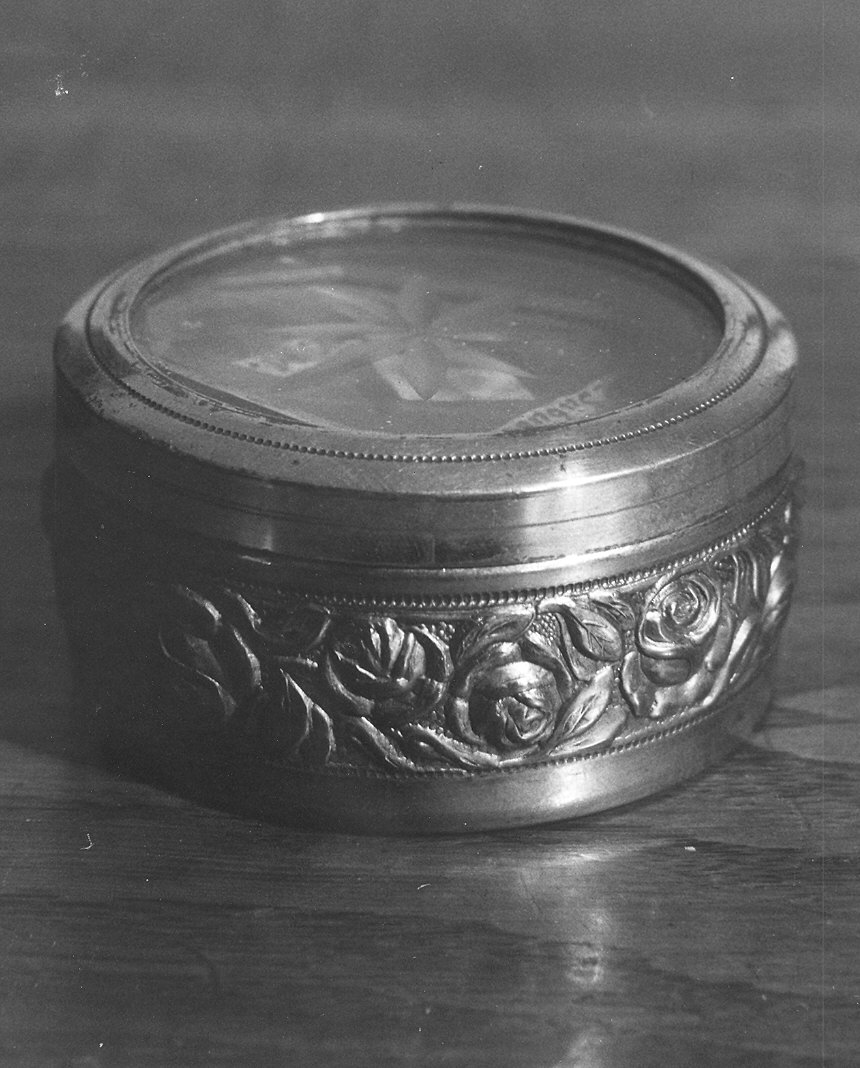 scatola - produzione Italia settentrionale (prima metà sec. XX)