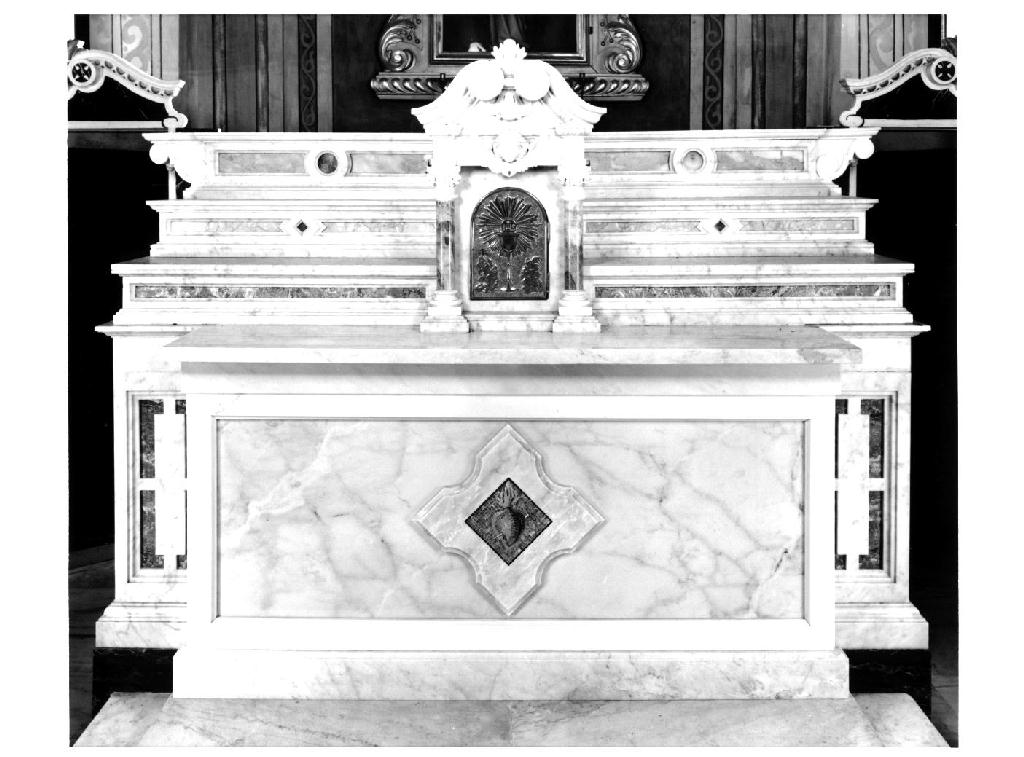 altare maggiore - Accademia di Belle Arti Pietrasanta (sec. XX)