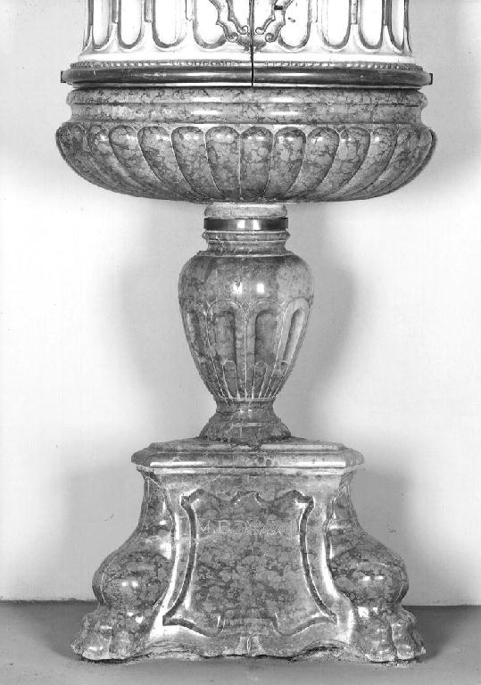 fonte battesimale - ambito parmense (sec. XVI)