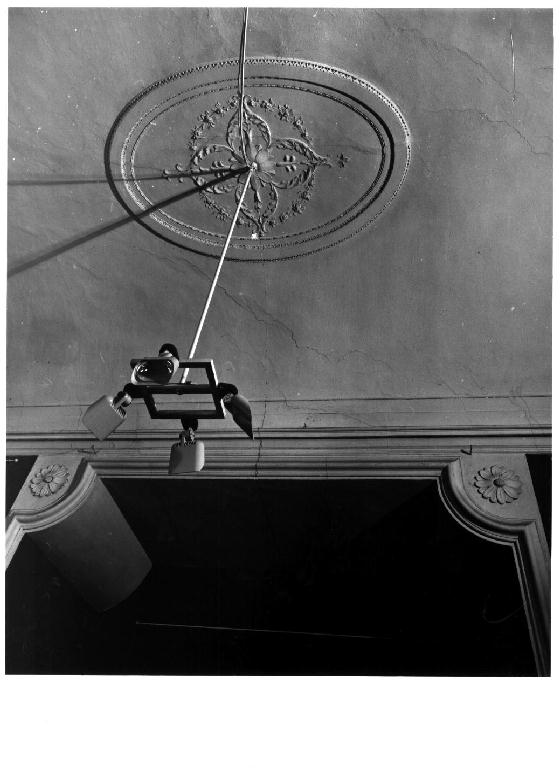 motivi decorativi floreali con rosette (decorazione plastica) - ambito parmense (fine sec. XVIII)