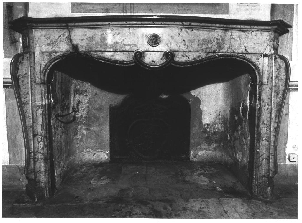 mostra di camino - ambito parmense (terzo quarto sec. XVIII)