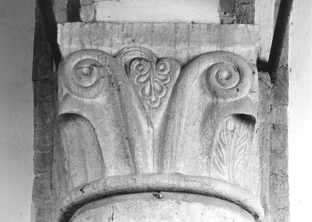 capitello, elemento d'insieme - ambito padano (prima metà sec. XII)