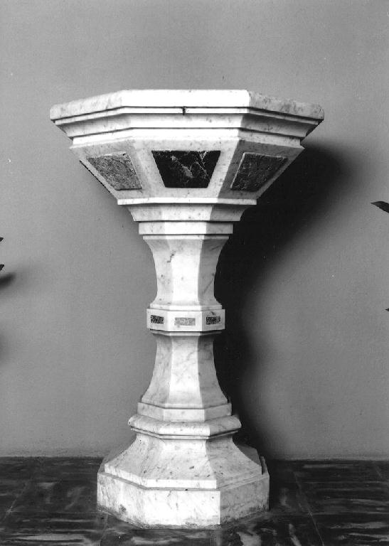 fonte battesimale - produzione emiliana (seconda metà sec. XIX)