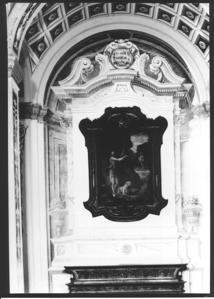 Architettura illusionistica; motivi decorativi a cassettoni con rosette; motivo decorativo a candelabra (decorazione pittorica, serie) di Ghidetti Gaetano (sec. XVIII)