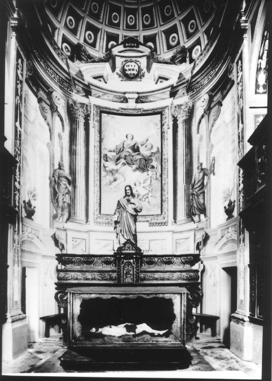 Architetture illusionistiche con statue; motivi decorativi a cassettoni con rosette; motivi decorativi a grottesca (decorazione pittorica) di Ghidetti Gaetano (sec. XVIII)