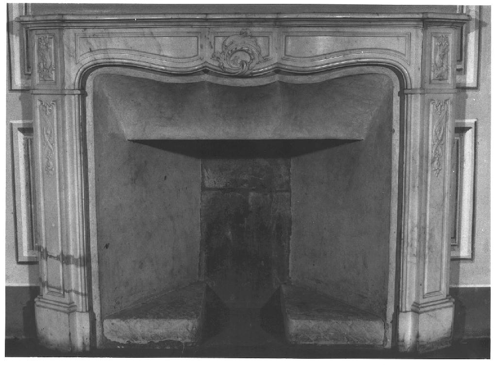 mostra di camino, opera isolata - ambito parmense (terzo quarto sec. XVIII)