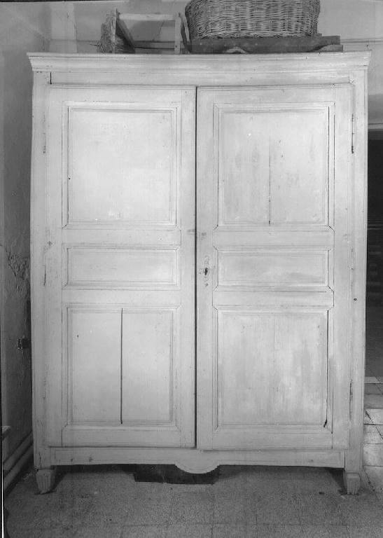 armadio - ambito parmense (ultimo quarto sec. XVIII)