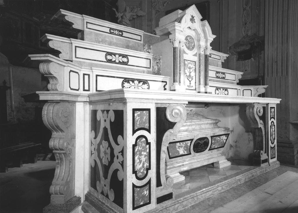 altare maggiore di Orlandi Antonio (maniera), Leoni Ettore (sec. XVIII, sec. XX)