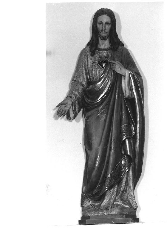 Sacro Cuore di Gesù (statua) di Stuflesser Giuseppe (sec. XX)
