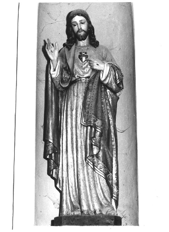 Sacro Cuore di Gesù (statua) di Runggaldier Joseph (sec. XX)