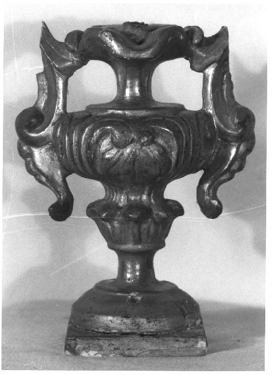 vaso d'altare per composizione floreale - manifattura parmense (seconda metà sec. XVIII)