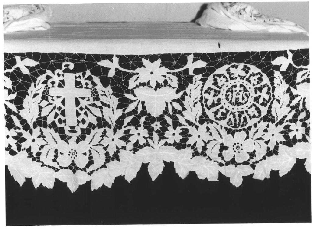 tovaglia d'altare - manifattura parmense (prima metà sec. XX)