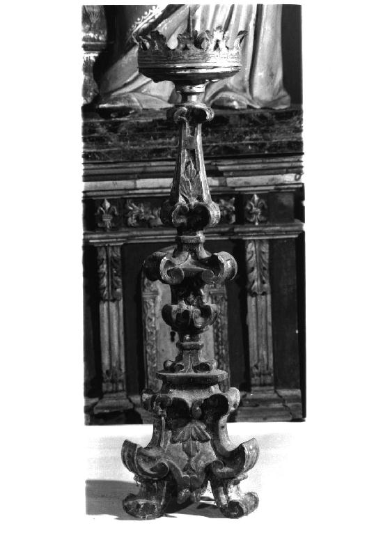 candeliere d'altare, serie - ambito parmense (metà sec. XVIII)