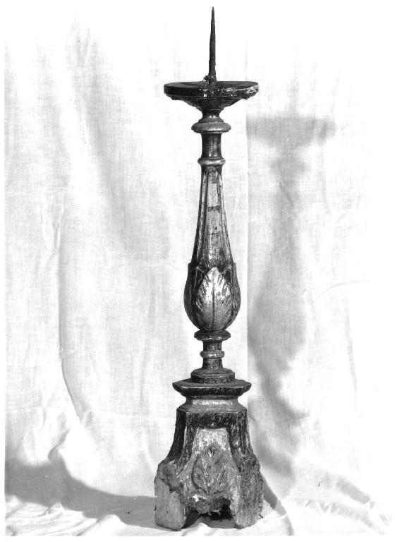 candeliere d'altare, serie - ambito parmense (sec. XVIII)