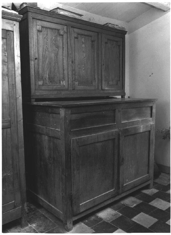 armadio da sacrestia - ambito parmense (fine/inizio, inizio secc. XVIII/ XIX, sec. XX)