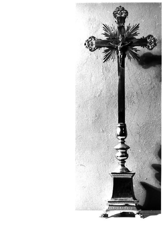 croce d'altare - produzione Italia settentrionale (primo quarto sec. XX)
