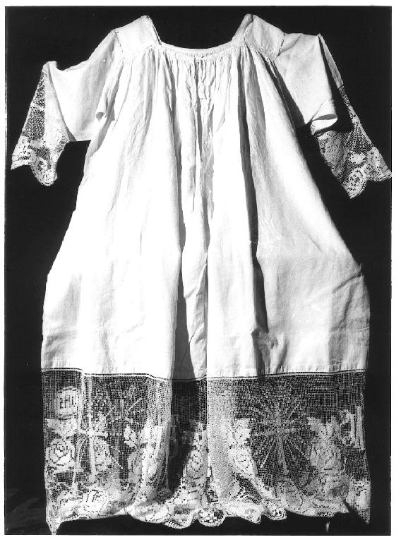 camice - manifattura parmense, produzione italiana (primo quarto sec. XX)