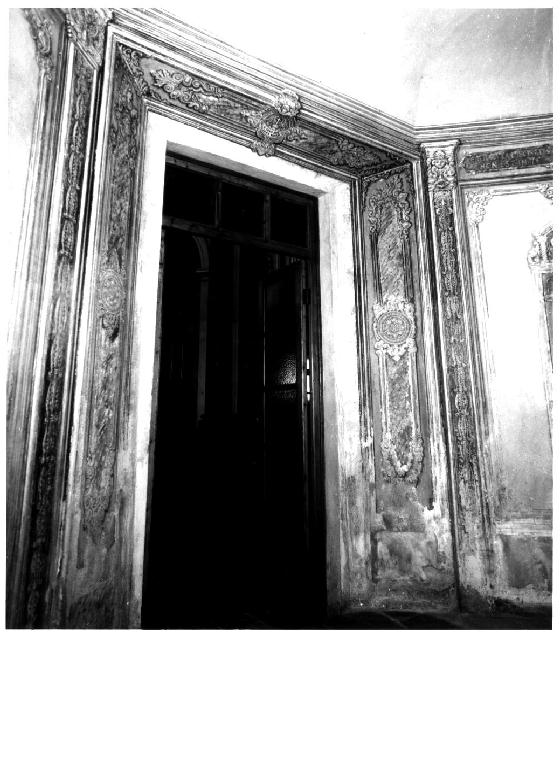 Quadrature architettoniche e motivi decorativi vegetali (decorazione pittorica) - ambito parmense (sec. XVIII, sec. XX)