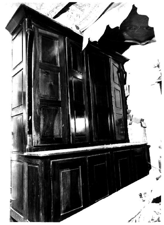 mobile da sacrestia con alzata - ambito parmense (prima metà sec. XIX)