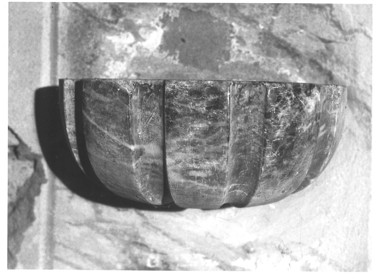 acquasantiera - ambito parmense (sec. XVIII)