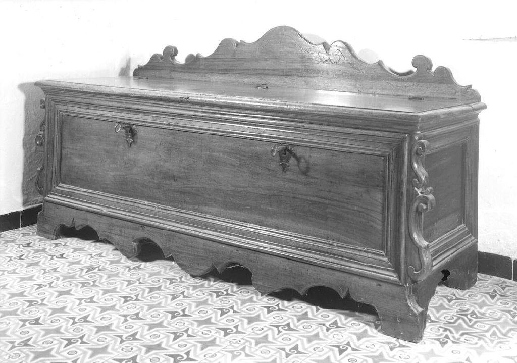 cassapanca, serie - ambito emiliano (secc. XVII/ XVIII)