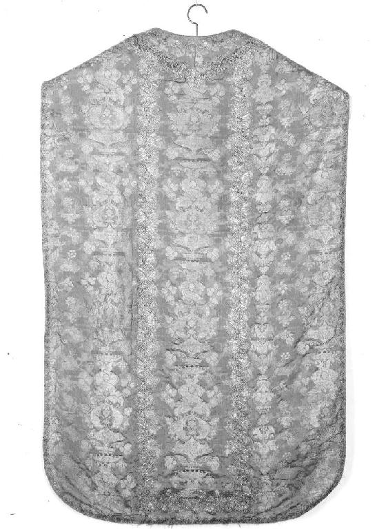 paramento liturgico, insieme - manifattura francese-italiana (secondo quarto sec. XVIII)