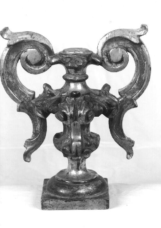 vaso d'altare per composizione floreale, serie - ambito parmense (seconda metà sec. XIX)