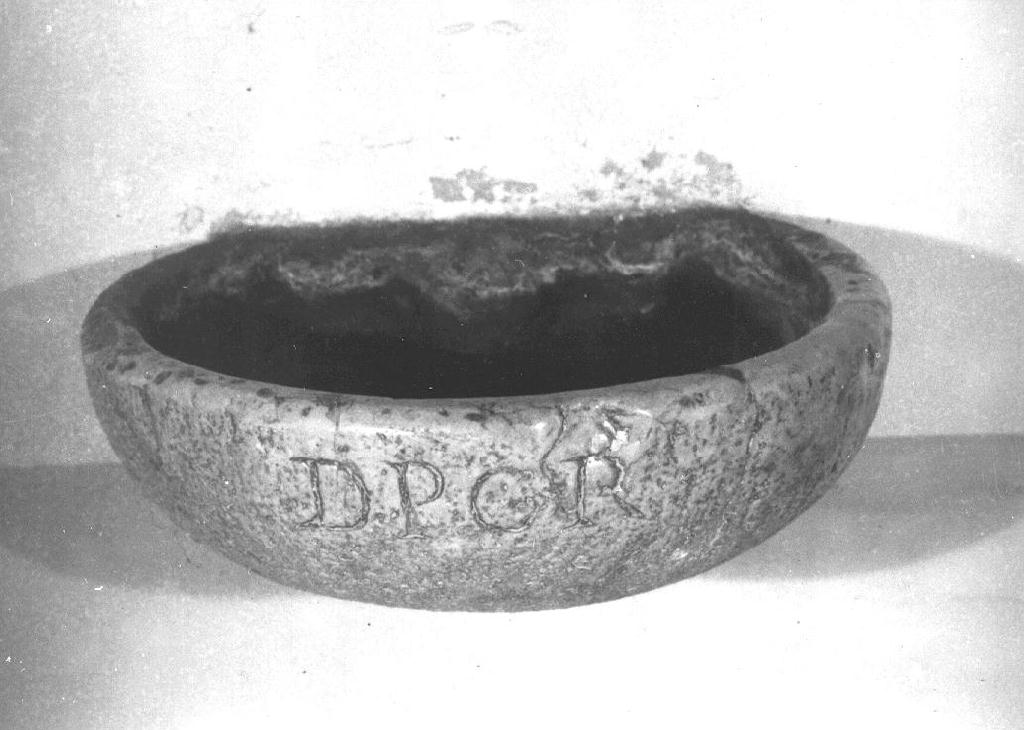 acquasantiera - ambito emiliano (sec. XVI)