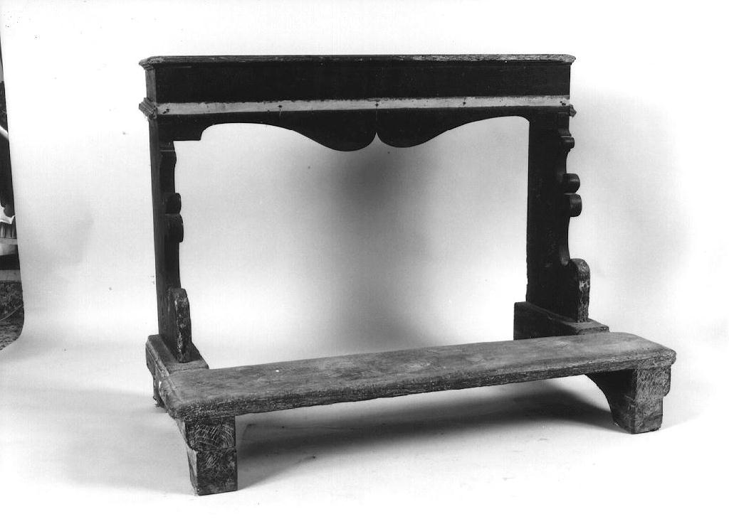 inginocchiatoio - ambito parmense (prima metà sec. XIX)