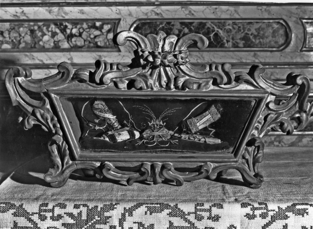 reliquiario a teca - a urna - produzione parmense (sec. XVIII)