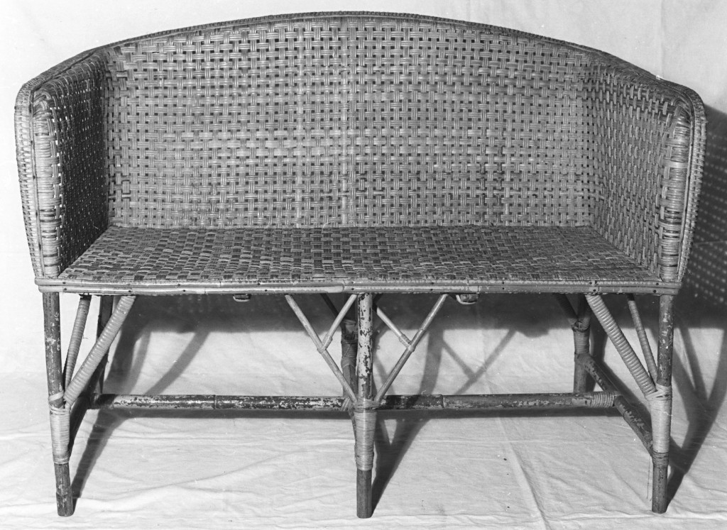 divano - produzione italiana (secondo quarto sec. XX)