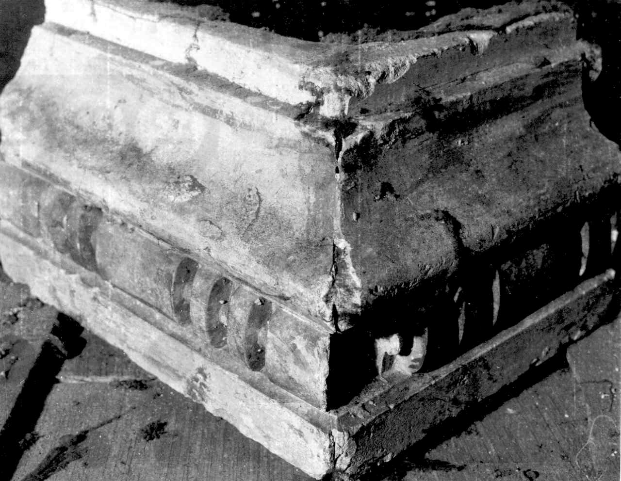 modello di decorazione, elemento d'insieme - ditta fornaci Chini, Borgo San Lorenzo (Fi) (primo quarto sec. XX)