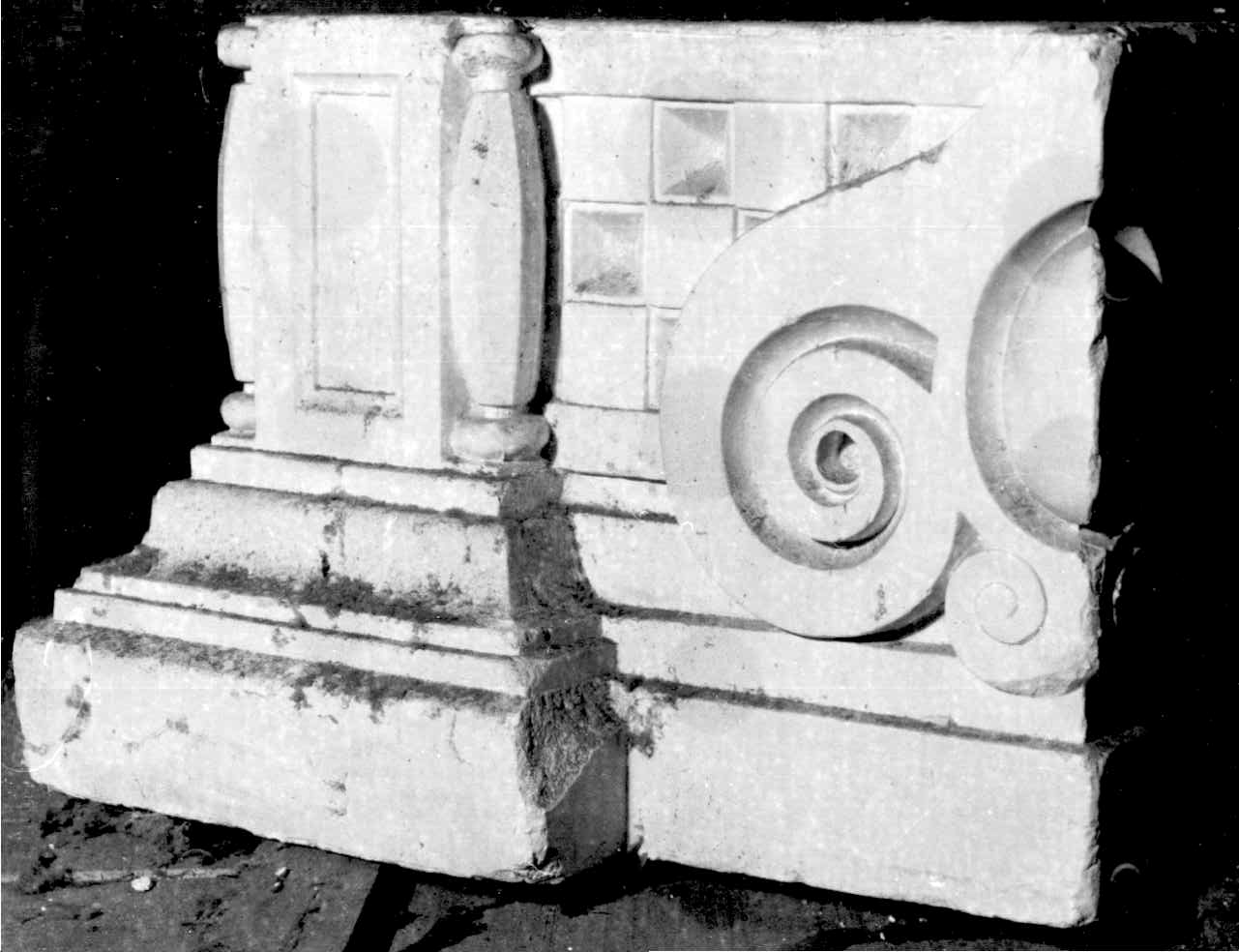 modello di decorazione, elemento d'insieme - ditta fornaci Chini, Borgo San Lorenzo (Fi) (primo quarto sec. XX)