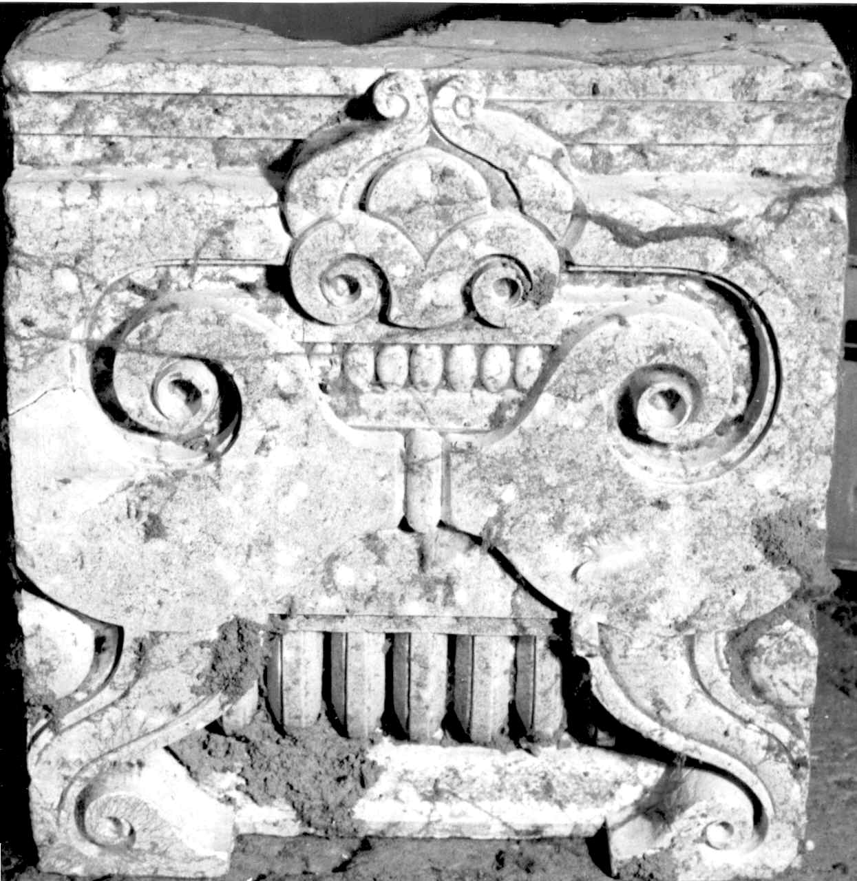 modello di decorazione, elemento d'insieme - ditta fornaci Chini, Borgo San Lorenzo (Fi) (primo quarto sec. XX)