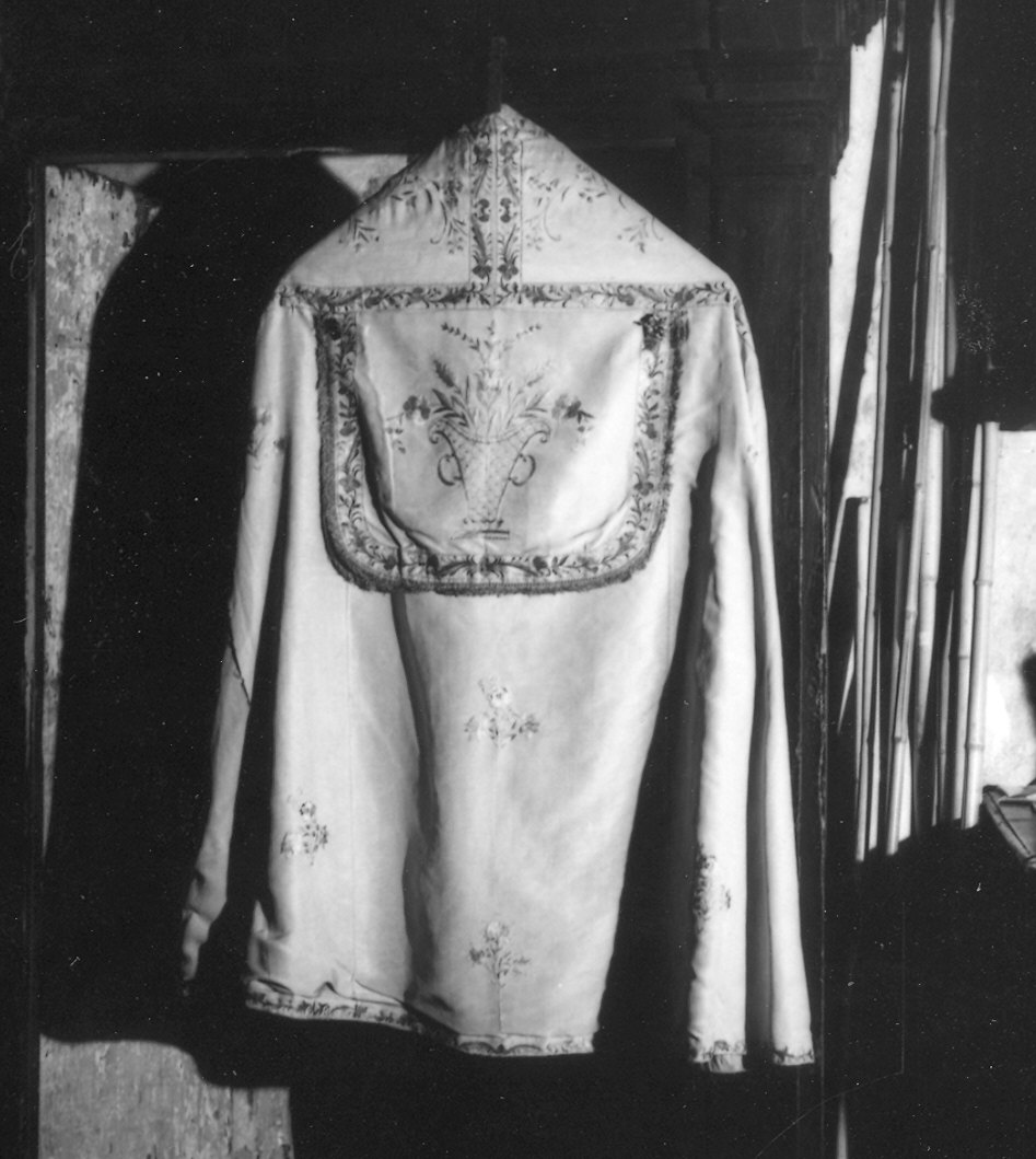 piviale - manifattura piacentina (seconda metà sec. XVIII)