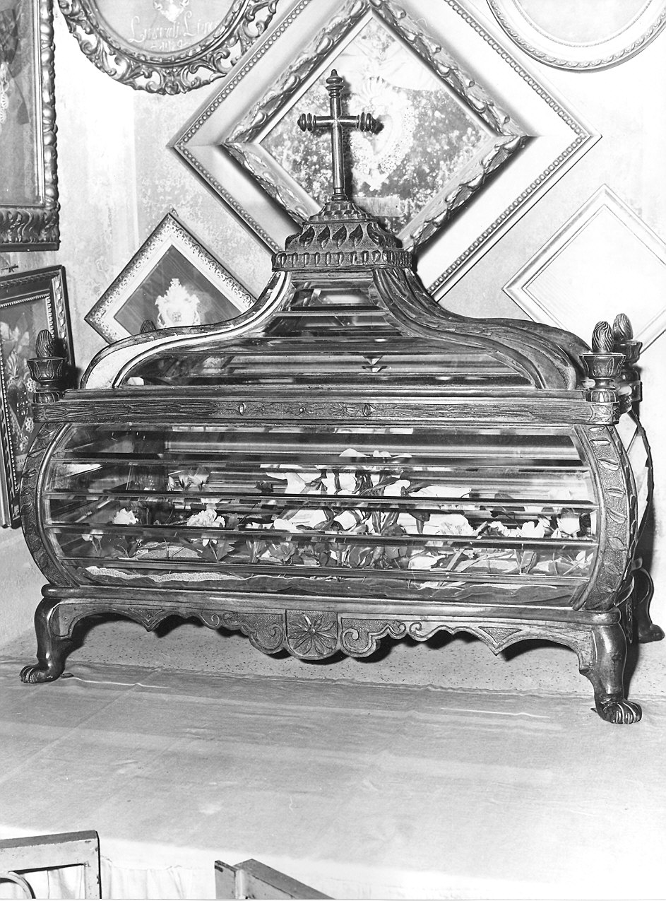 reliquiario a teca - a urna - ambito parmense (primo quarto sec. XX)