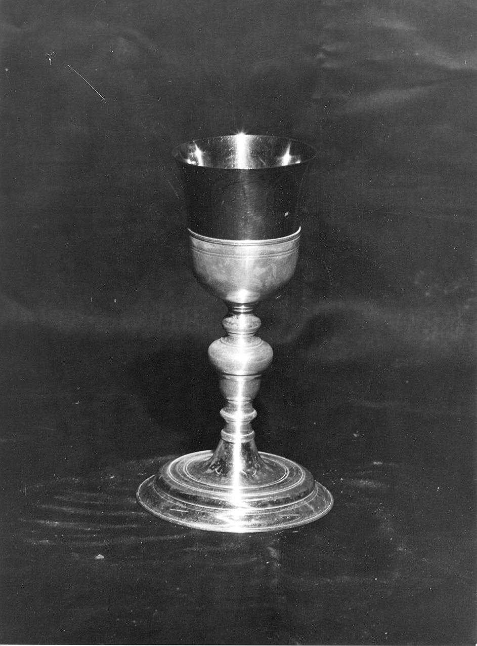 calice - ambito parmense (primo quarto sec. XX)